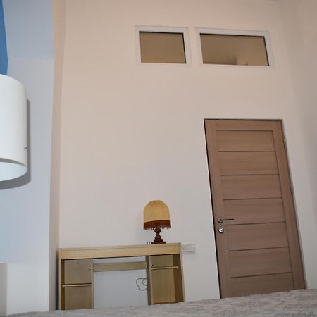 SLEEP STUDIO HOSTEL Ladies Only Женский Хостел Ереван Экстерьер фото