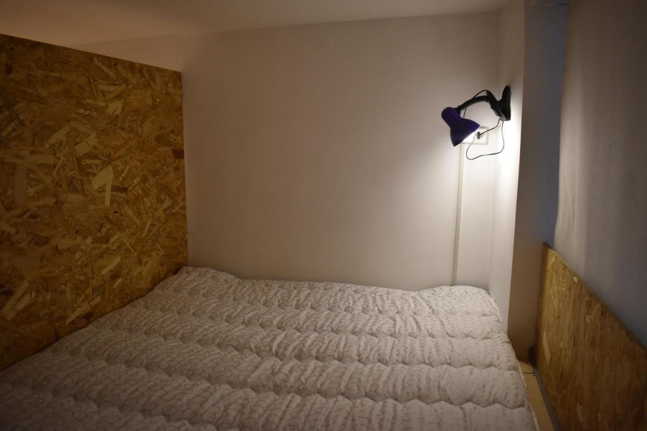 SLEEP STUDIO HOSTEL Ladies Only Женский Хостел Ереван Экстерьер фото