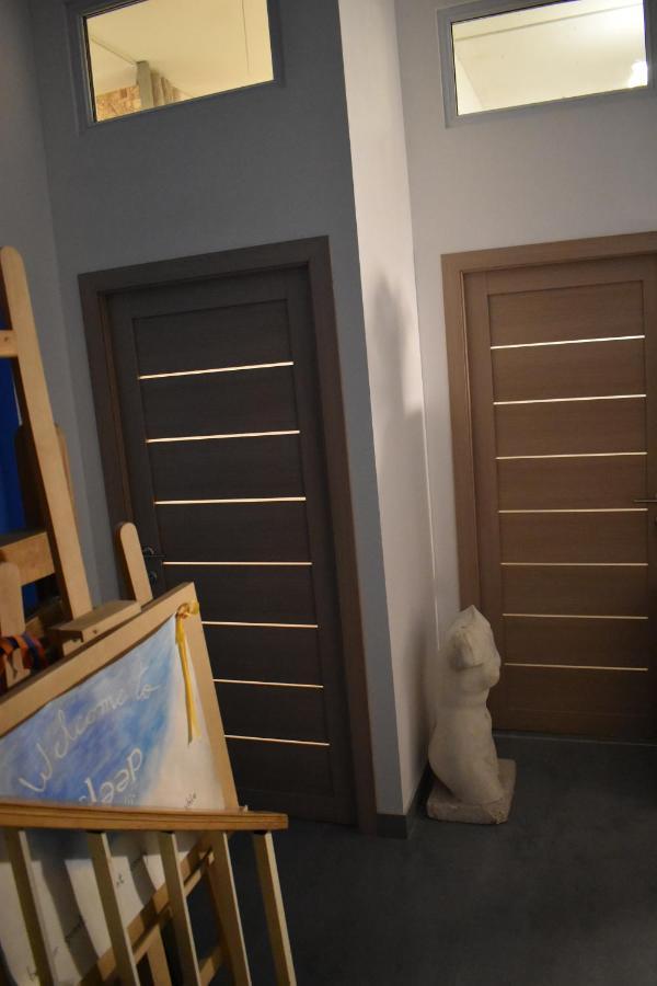 SLEEP STUDIO HOSTEL Ladies Only Женский Хостел Ереван Экстерьер фото