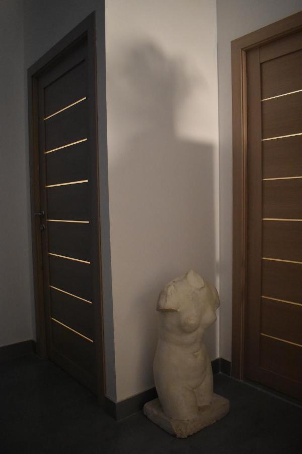 SLEEP STUDIO HOSTEL Ladies Only Женский Хостел Ереван Экстерьер фото