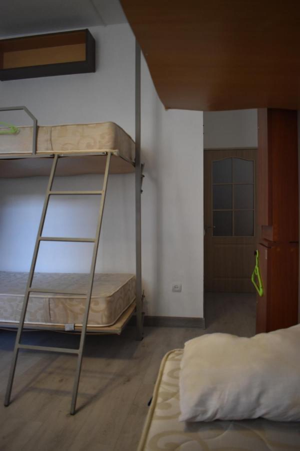 SLEEP STUDIO HOSTEL Ladies Only Женский Хостел Ереван Экстерьер фото
