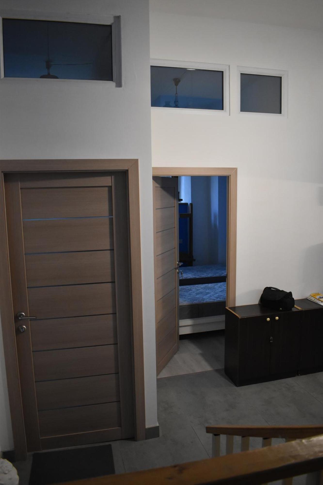 SLEEP STUDIO HOSTEL Ladies Only Женский Хостел Ереван Экстерьер фото