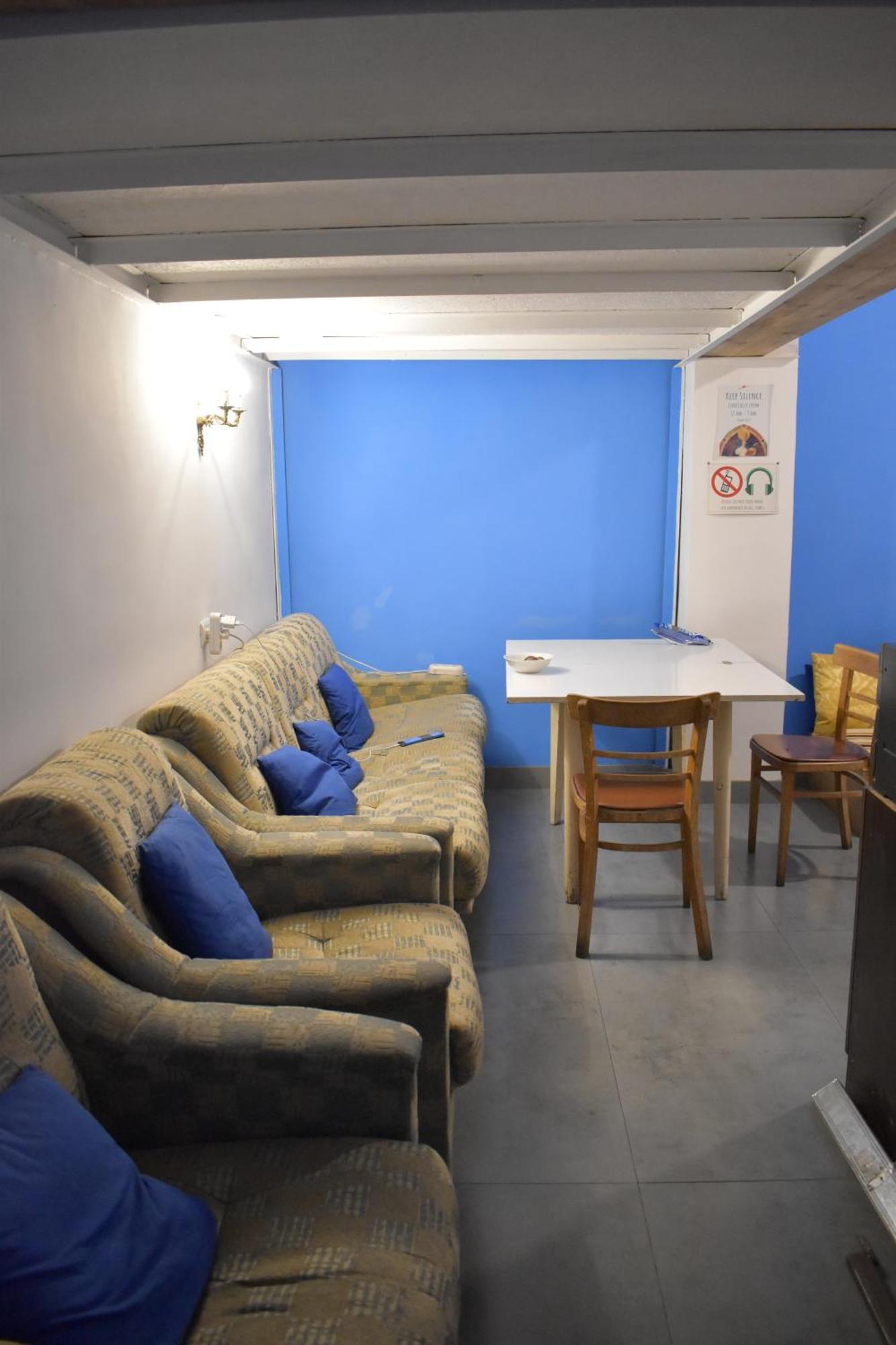 SLEEP STUDIO HOSTEL Ladies Only Женский Хостел Ереван Экстерьер фото